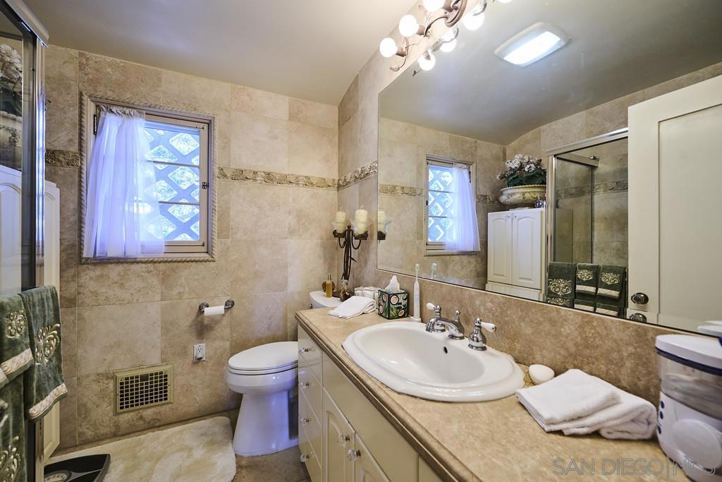 2454 Presidio Dr Property Photo 15