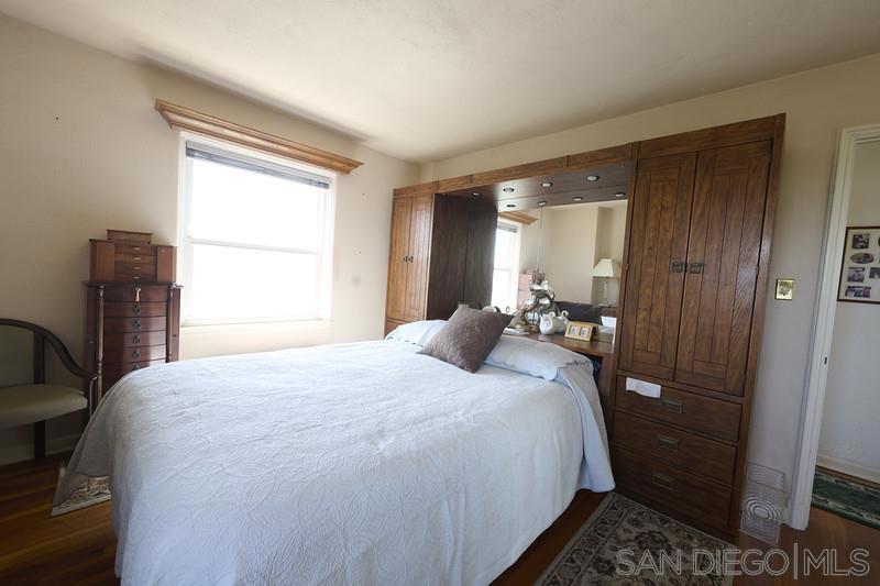2454 Presidio Dr Property Photo 18