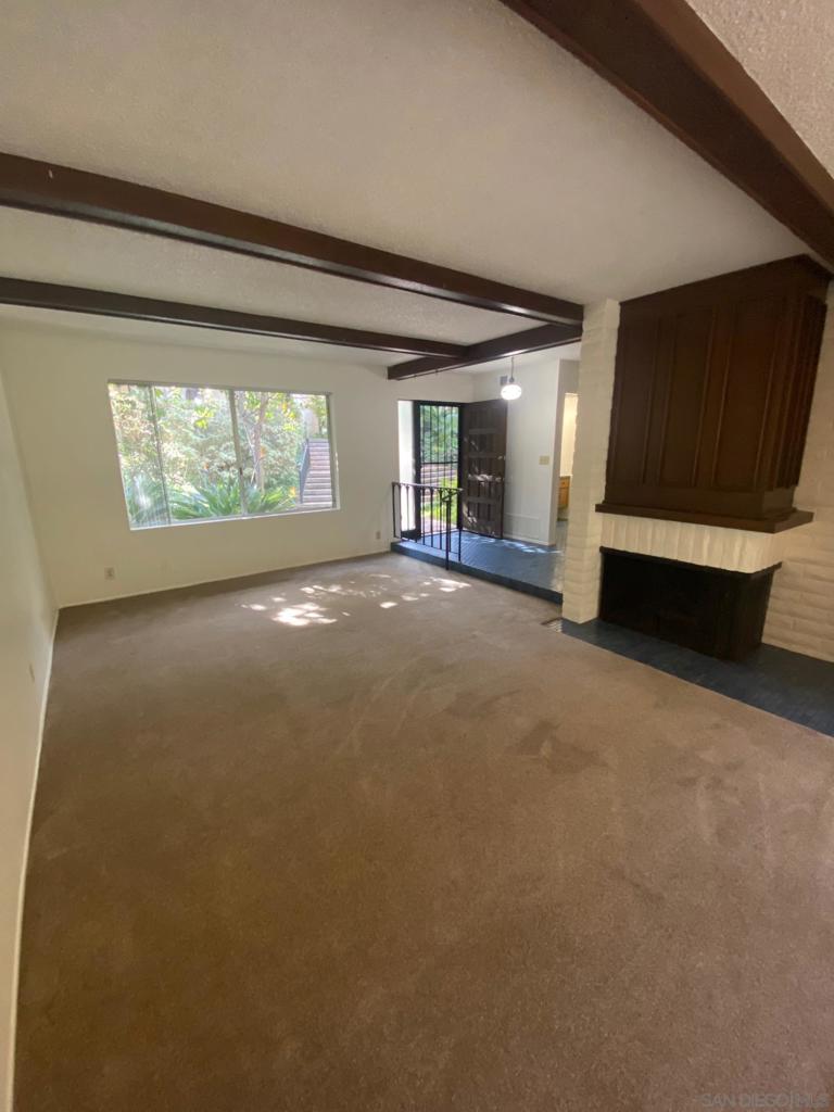 4319 Collwood Lane Property Photo 4