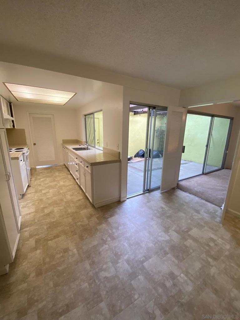 4319 Collwood Lane Property Photo 7