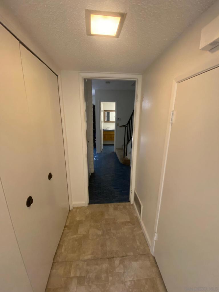 4319 Collwood Lane Property Photo 8