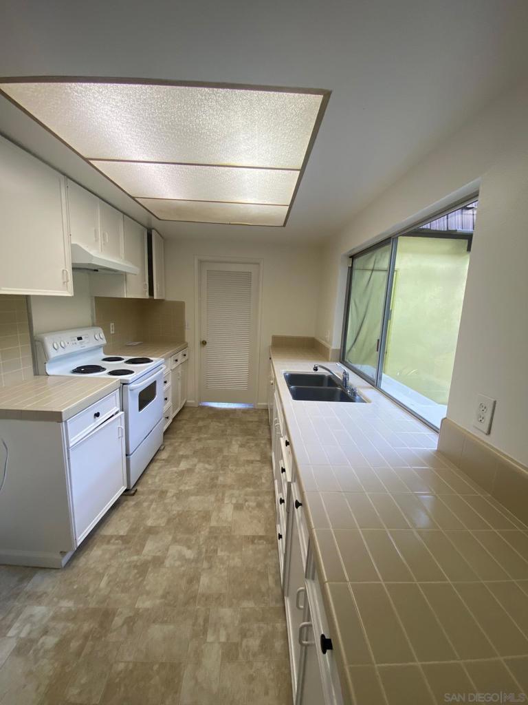 4319 Collwood Lane Property Photo 9