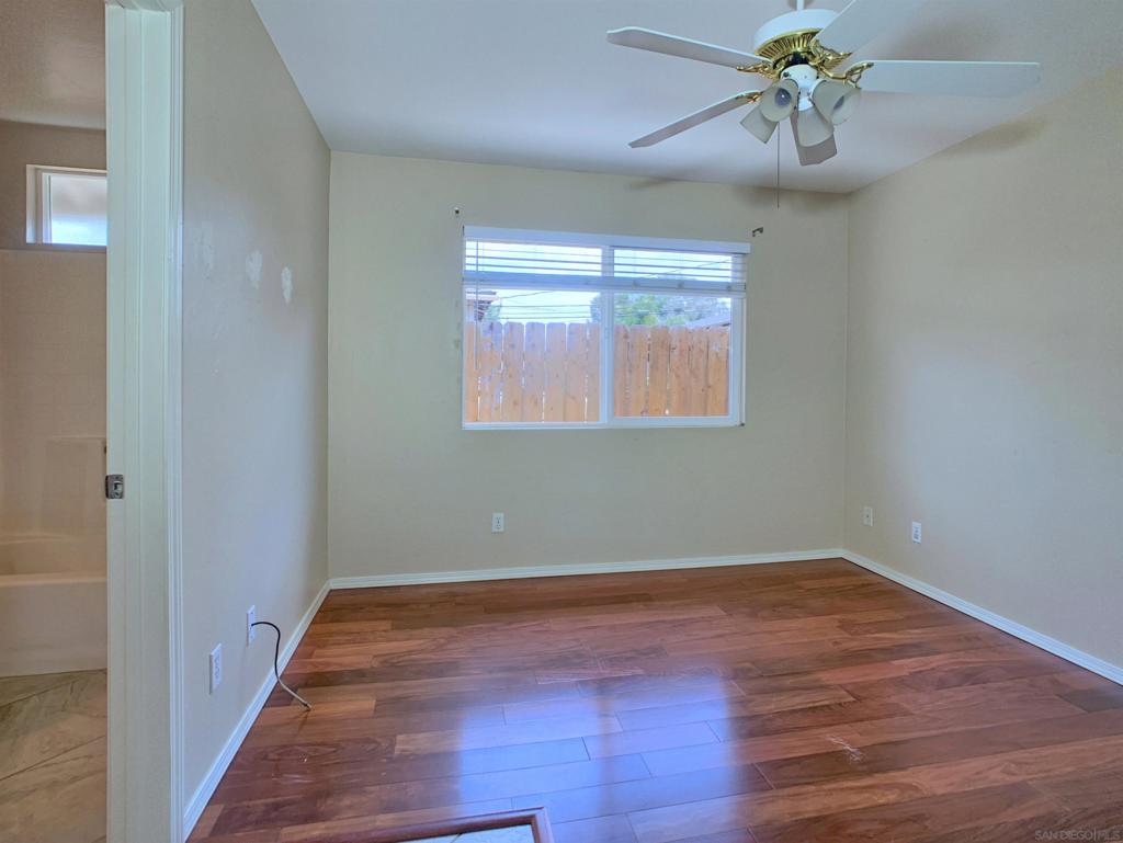 386 90 Richardson Ave Property Photo 12