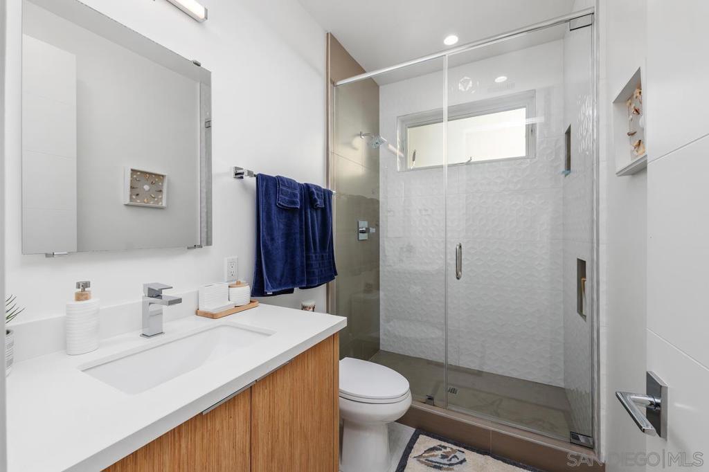 119 Date Ave Property Photo 17