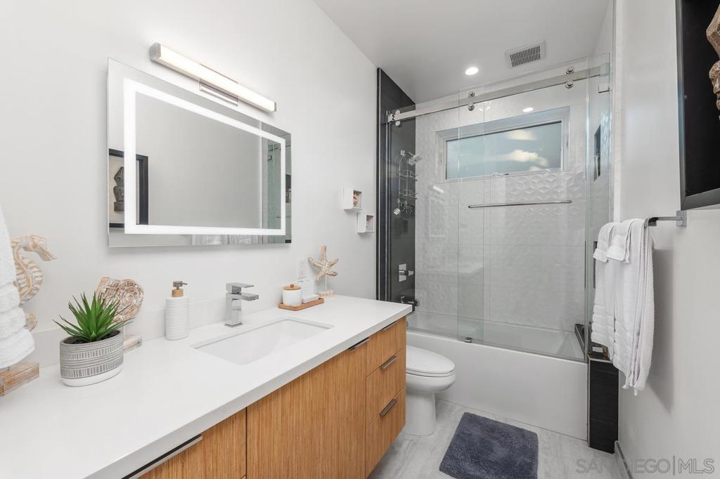 119 Date Ave Property Photo 19