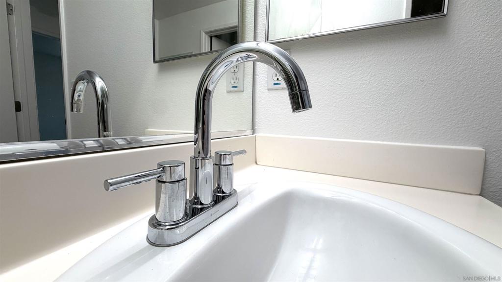 1864 Opaline Pl 413 Property Photo 40