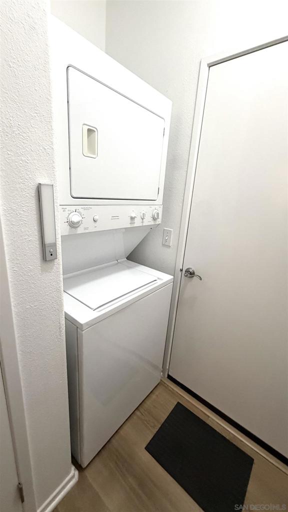 1864 Opaline Pl 413 Property Photo 43