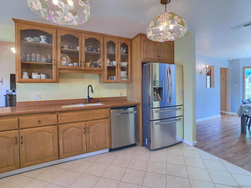 1249 La Cresta Blvd Property Photo 8