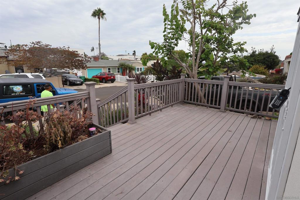2328 Lucerne Drive Property Photo 4