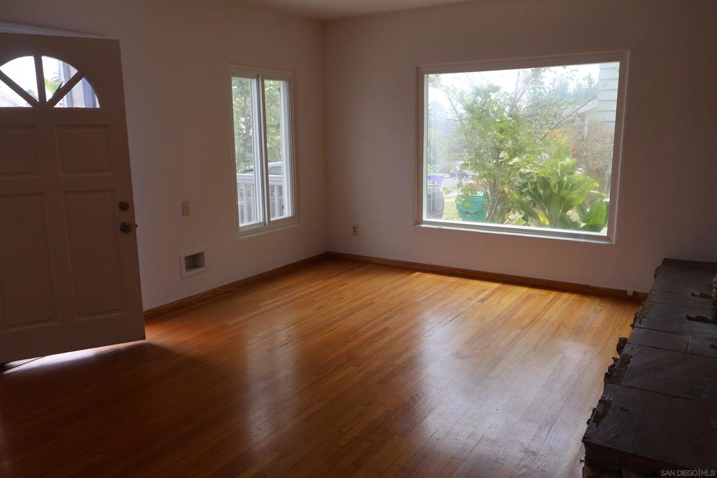 2328 Lucerne Drive Property Photo 7