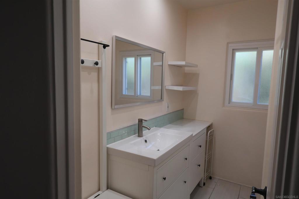 2328 Lucerne Drive Property Photo 17