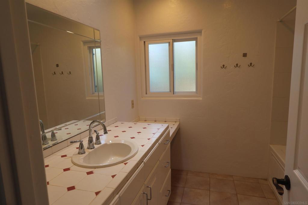 2328 Lucerne Drive Property Photo 20