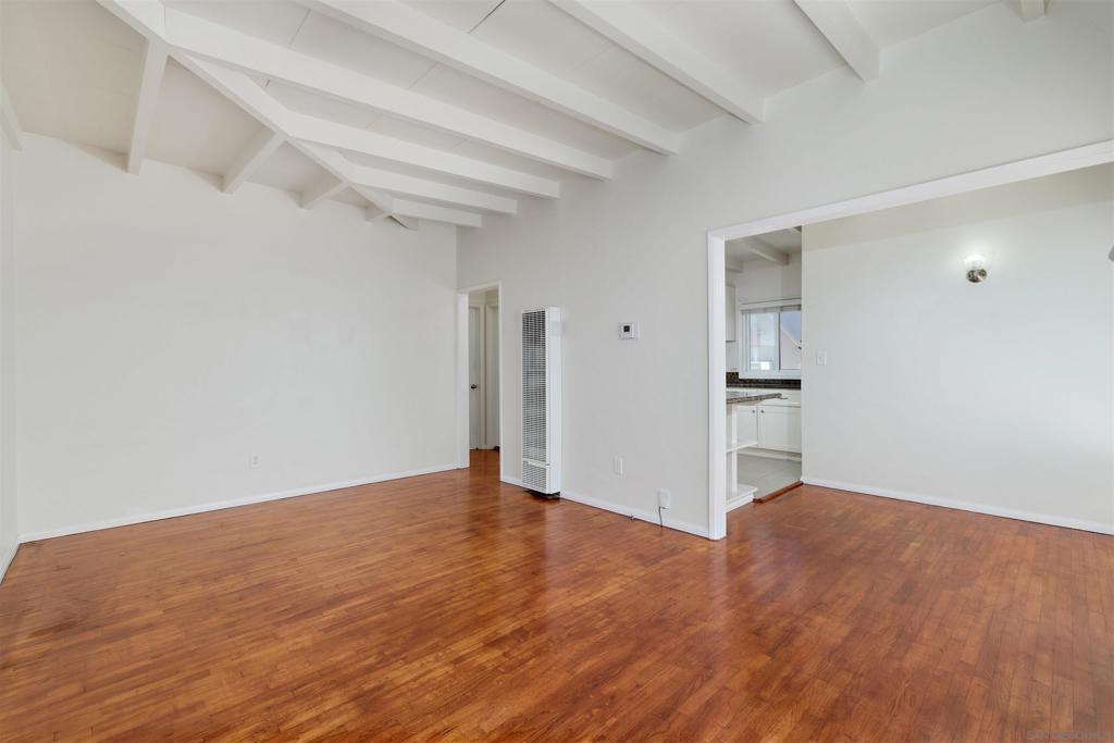 2127 2131 1/2 Felspar Property Photo 15
