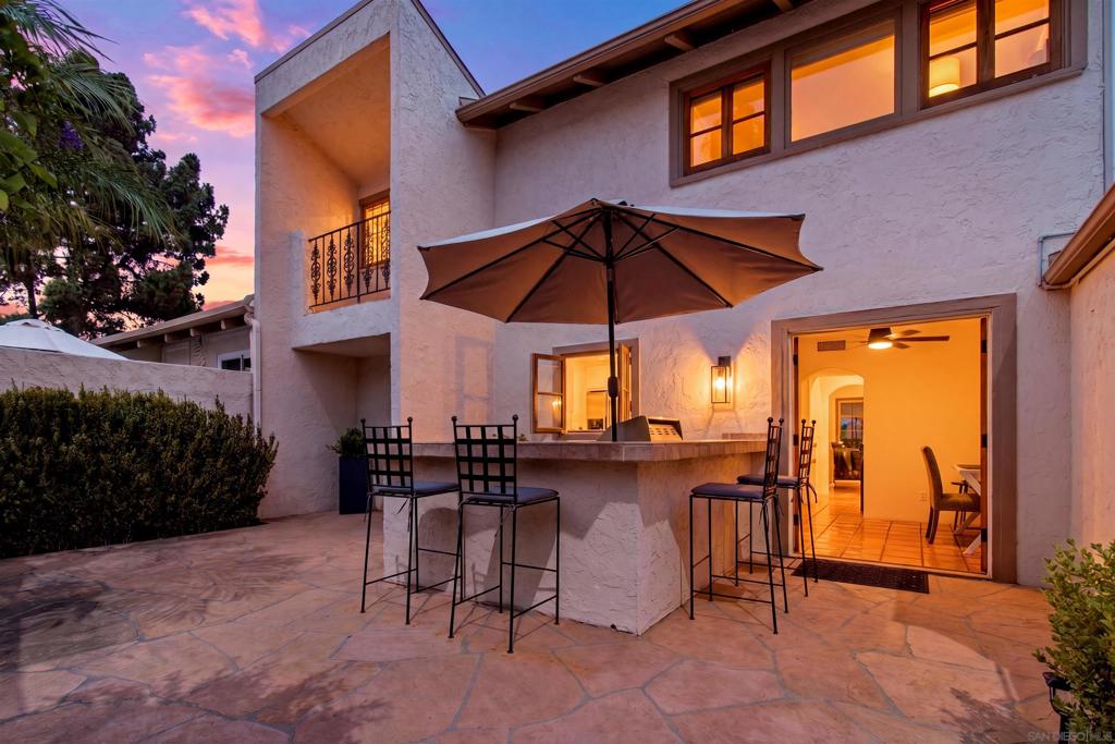 137 Via Coronado Property Photo 4