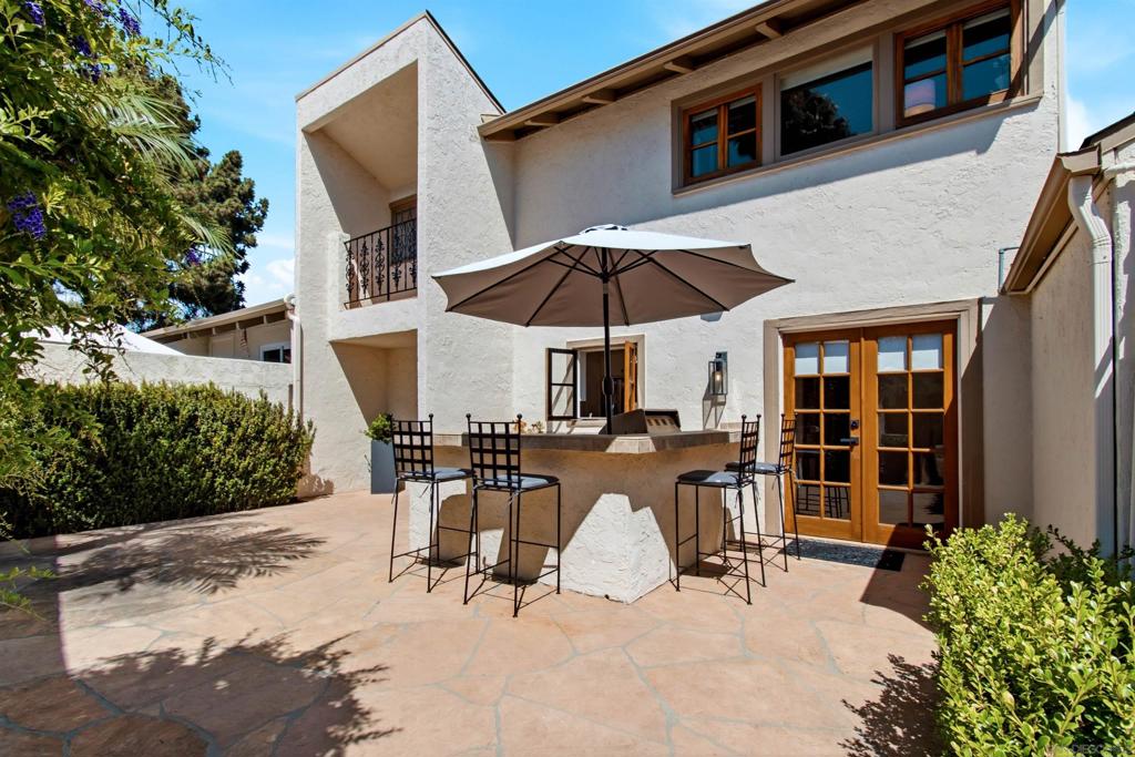 137 Via Coronado Property Photo 7