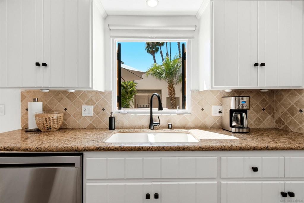 137 Via Coronado Property Photo 12