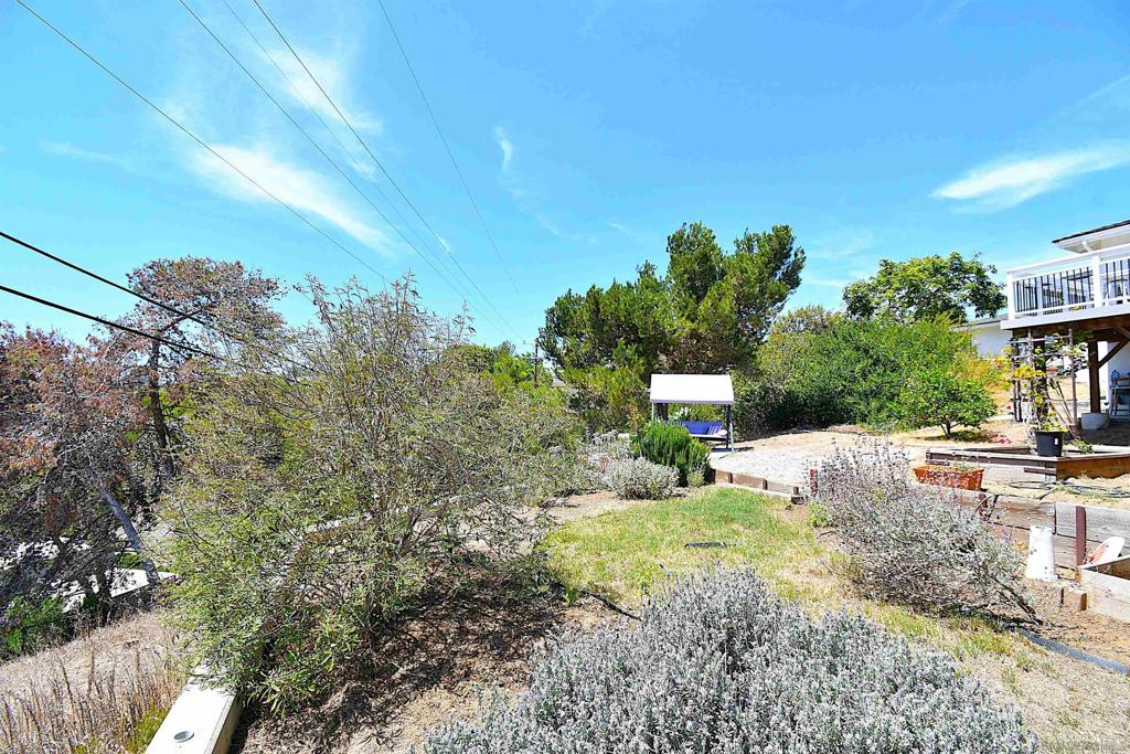 3577 Addison St Property Photo 17