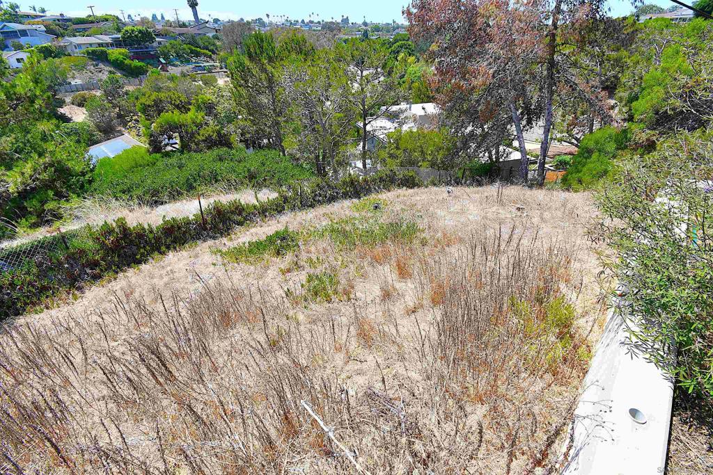 3577 Addison St Property Photo 18