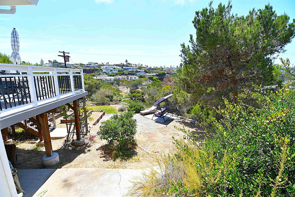 3577 Addison St Property Photo 20