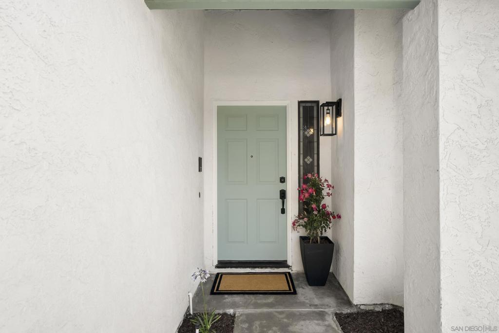 13310 Sparren Ave Property Photo 4