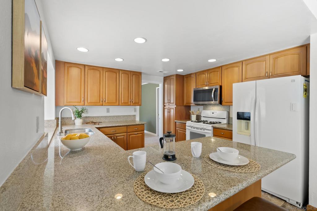 13310 Sparren Ave Property Photo 15