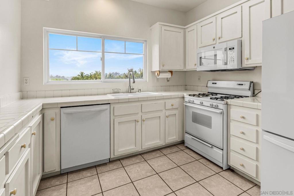 1352 24th Property Photo 9