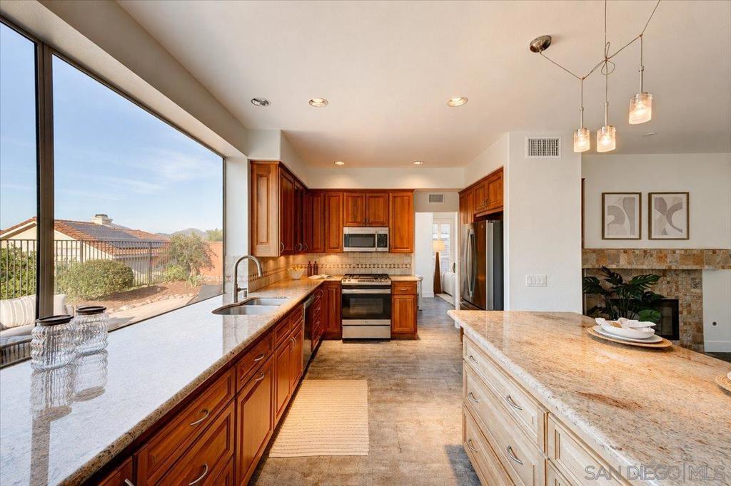 11912 Chalon Property Photo 12