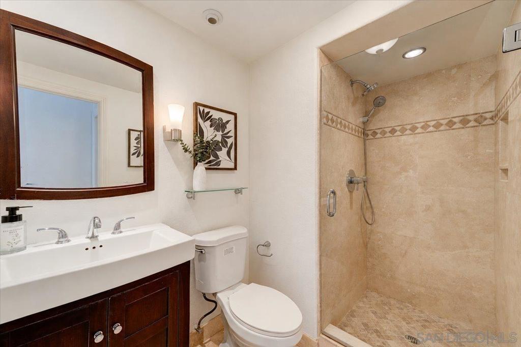 11912 Chalon Property Photo 15