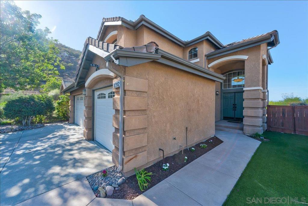 11912 Chalon Property Photo 26