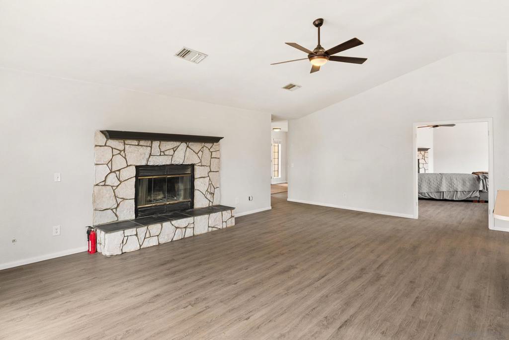 266 Woodmeadow Ln Property Photo 14