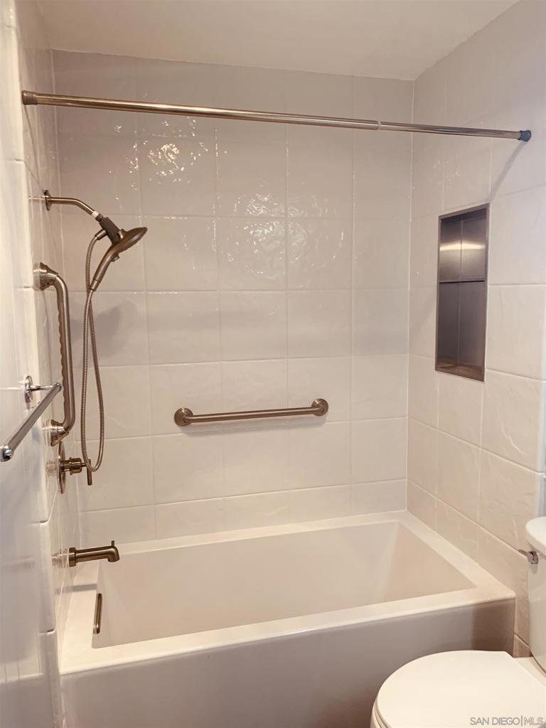 1145 E Barham Dr Unit #186 Property Photo 28