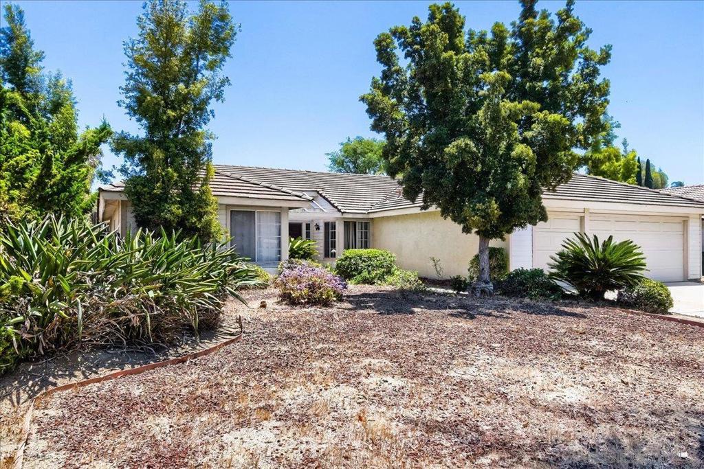1555 Del Mar Road Property Photo 2