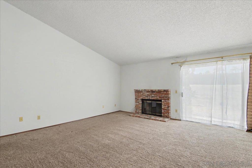1555 Del Mar Road Property Photo 6