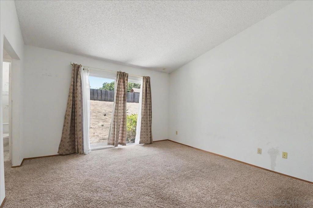 1555 Del Mar Road Property Photo 18