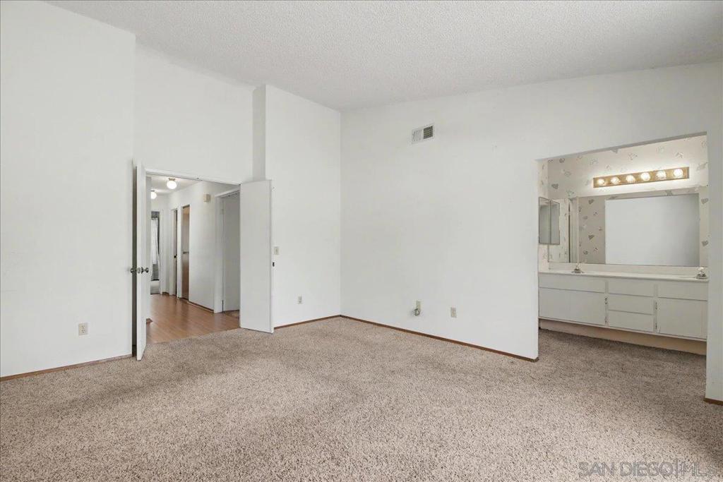 1555 Del Mar Road Property Photo 19