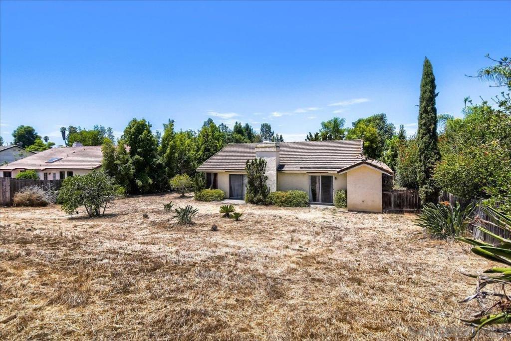 1555 Del Mar Road Property Photo 32