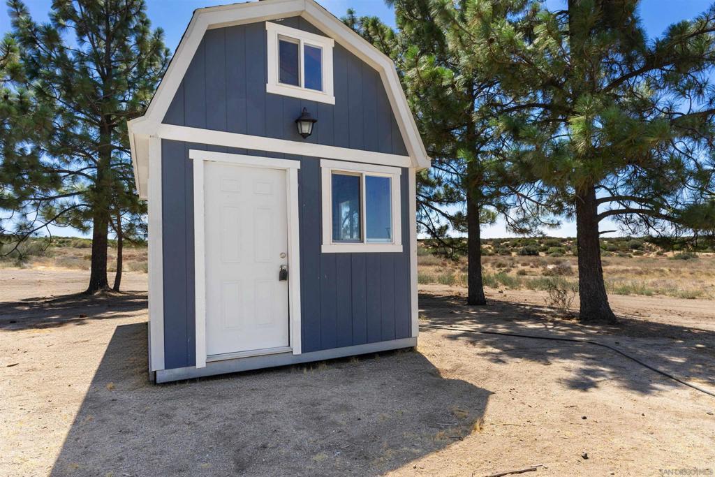 28391 Skyway Dr