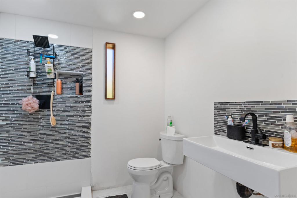 28391 Skyway Dr Property Photo 7