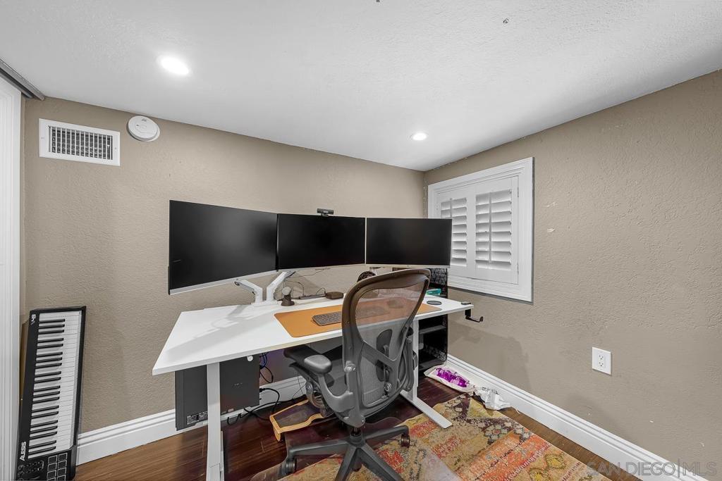 1545 Gregory St. Property Photo 18