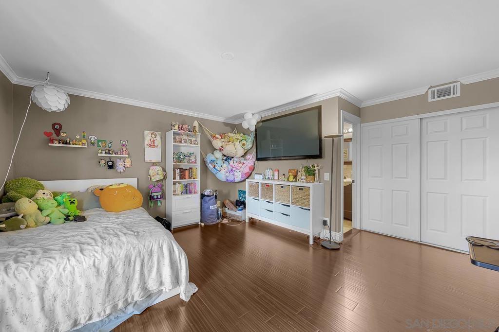 1545 Gregory St. Property Photo 23