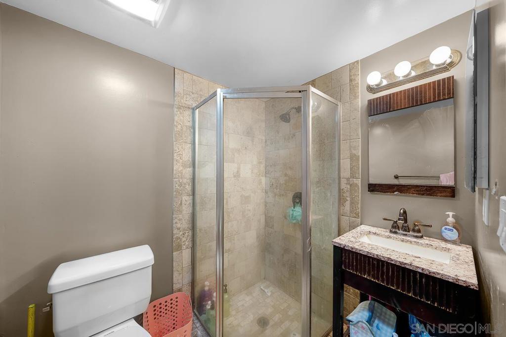 1545 Gregory St. Property Photo 24