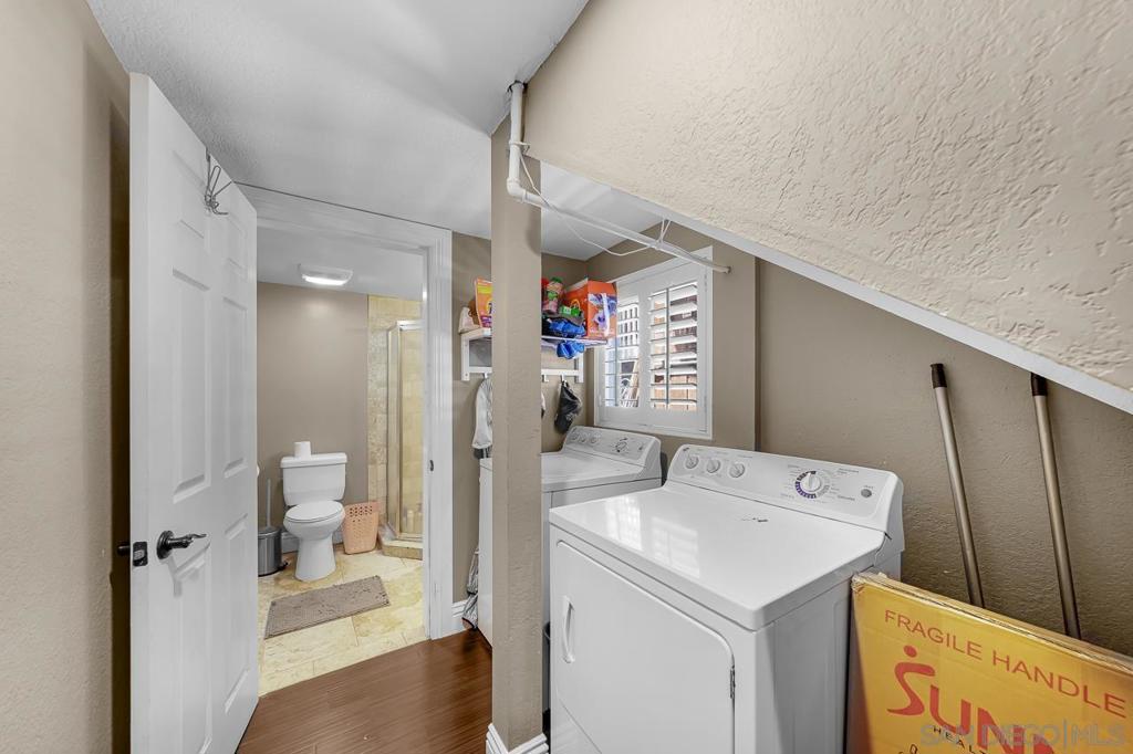 1545 Gregory St. Property Photo 29