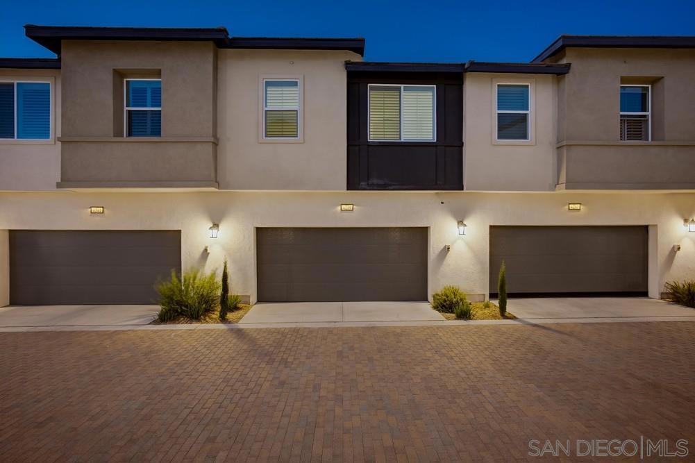 4239 S Gasly Paseo Property Photo 6
