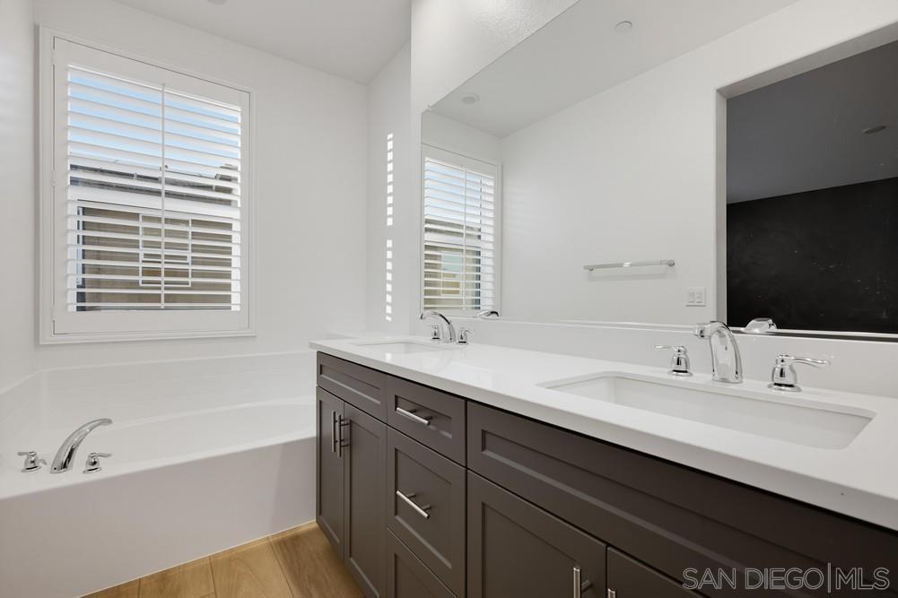 4239 S Gasly Paseo Property Photo 36