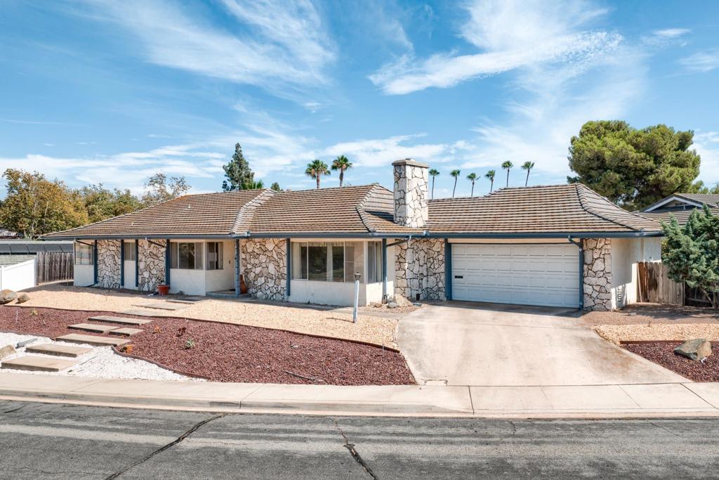 17075 Tesoro Property Photo 1