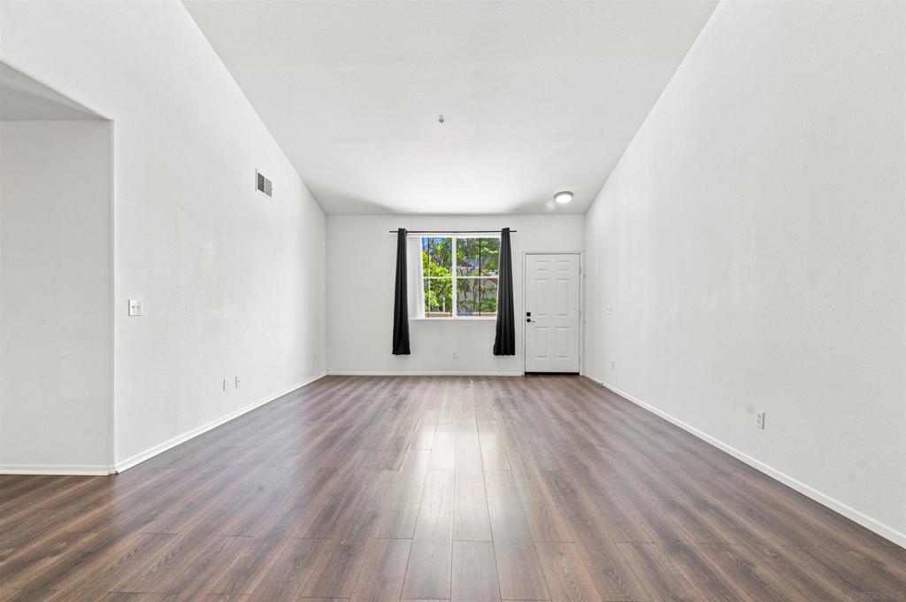 1890 Chambery Pl 2336 Property Photo 6