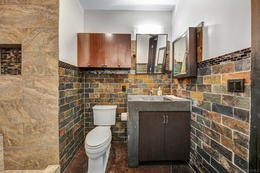 1050 Island 211 Property Photo 35