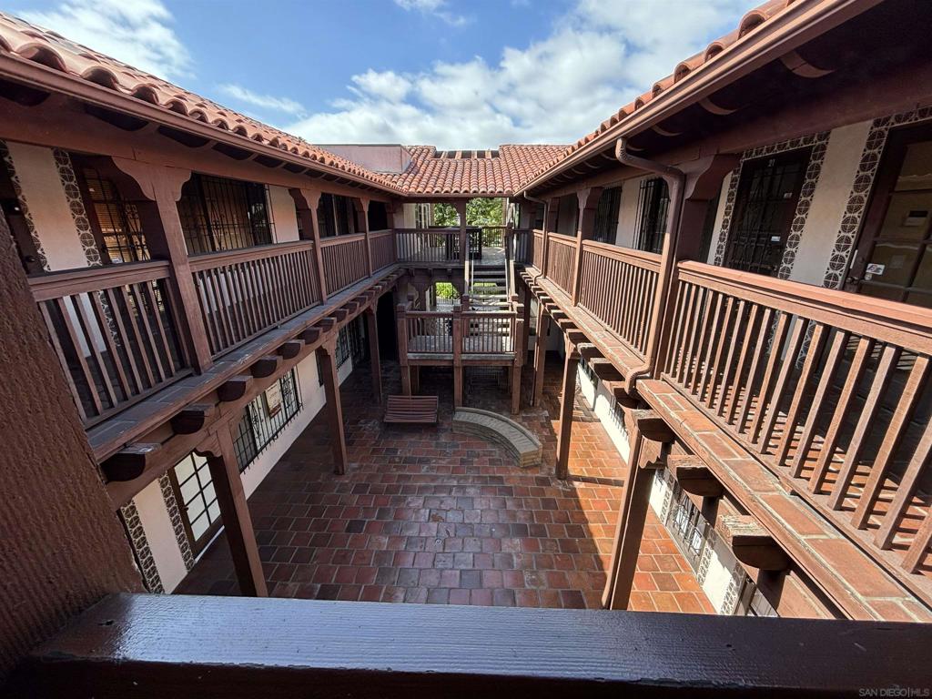 1919 Grand #2a-2d Property Photo 3