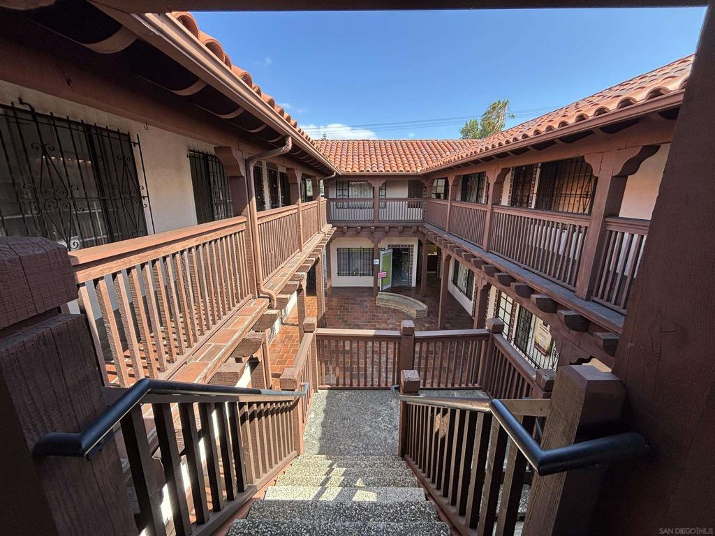 1919 Grand #2a-2d Property Photo 4