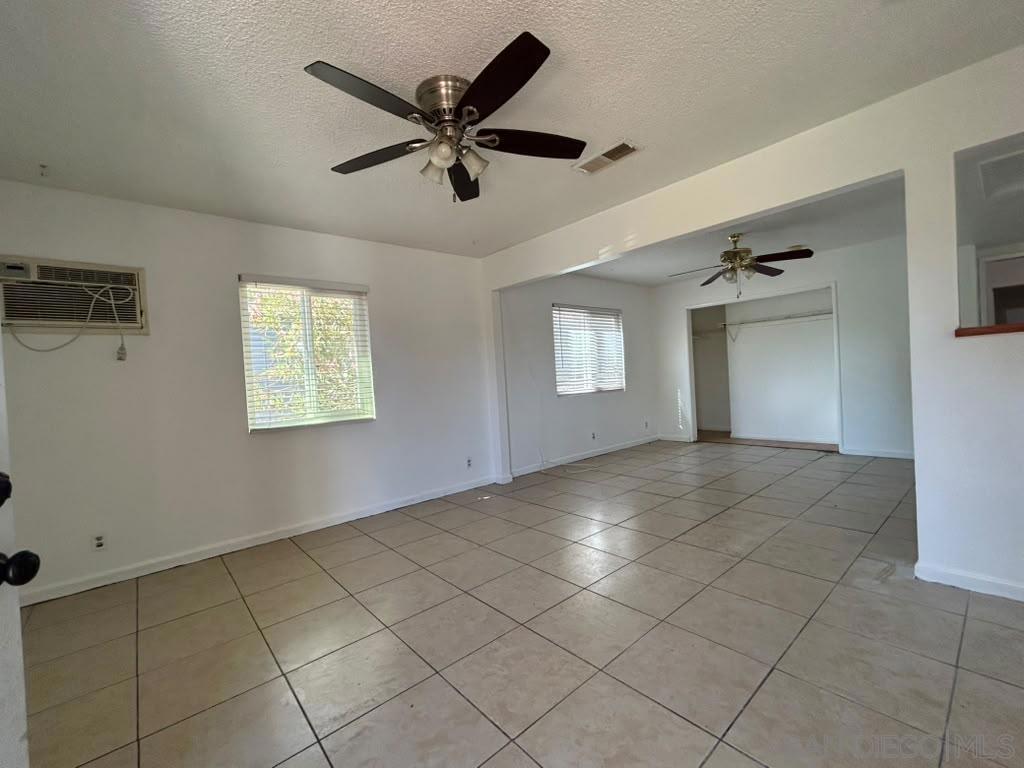 743 Park Pl Property Photo 6